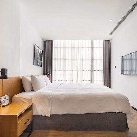 Bluesky Hotel Taichung Exterior foto