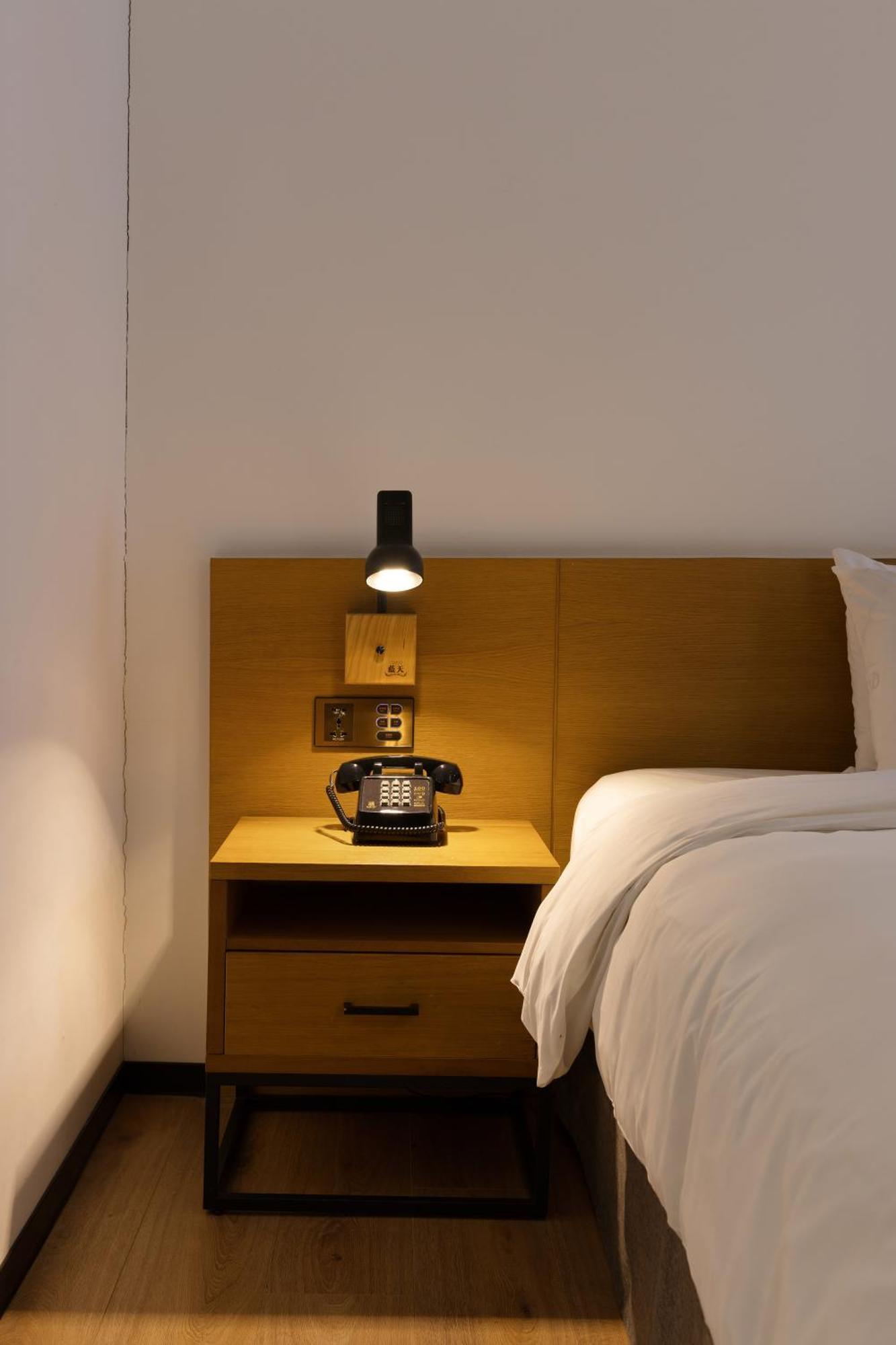 Bluesky Hotel Taichung Exterior foto