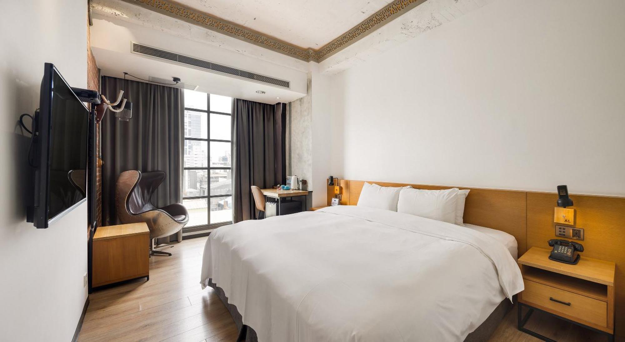 Bluesky Hotel Taichung Exterior foto
