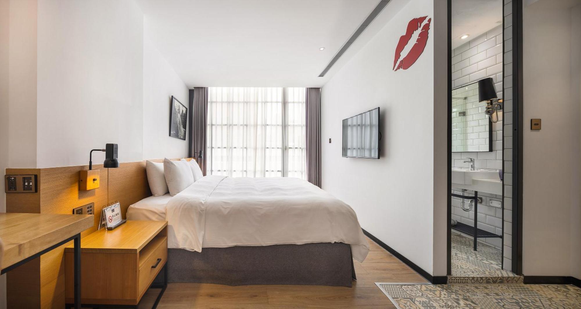 Bluesky Hotel Taichung Exterior foto