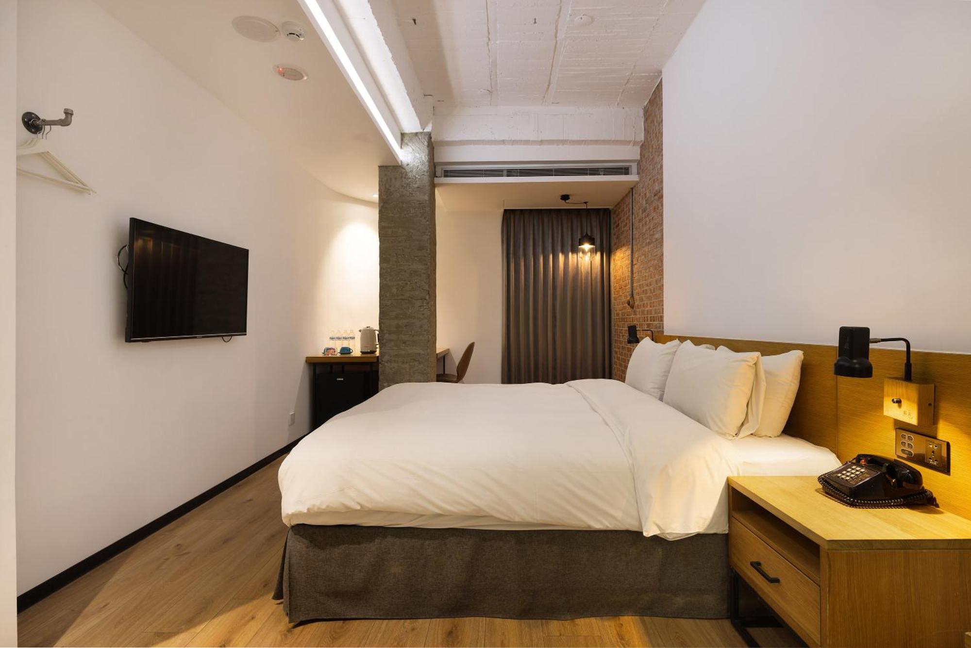Bluesky Hotel Taichung Exterior foto