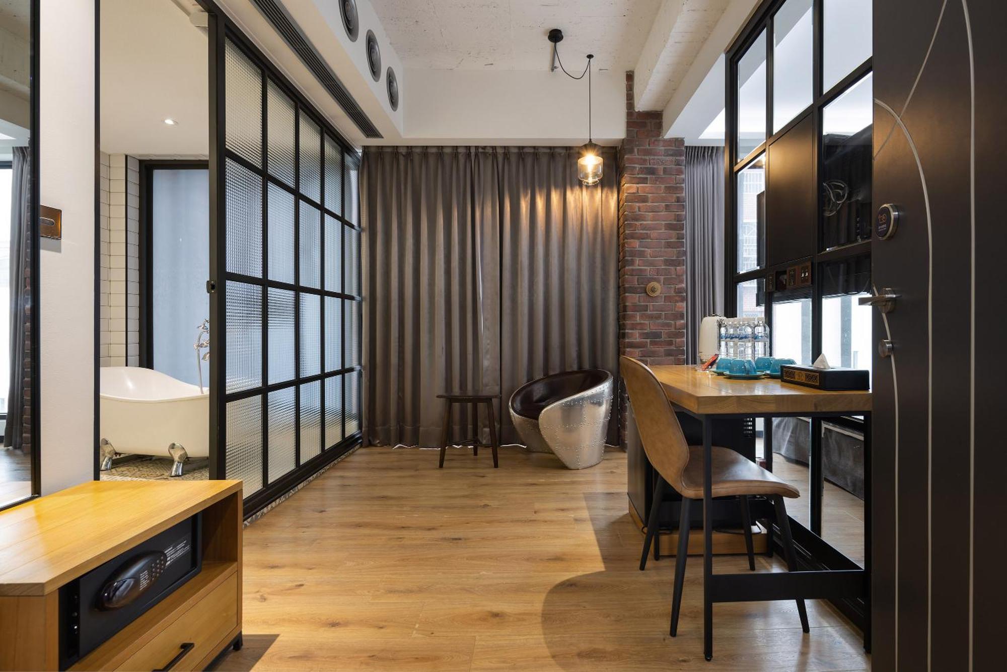 Bluesky Hotel Taichung Exterior foto
