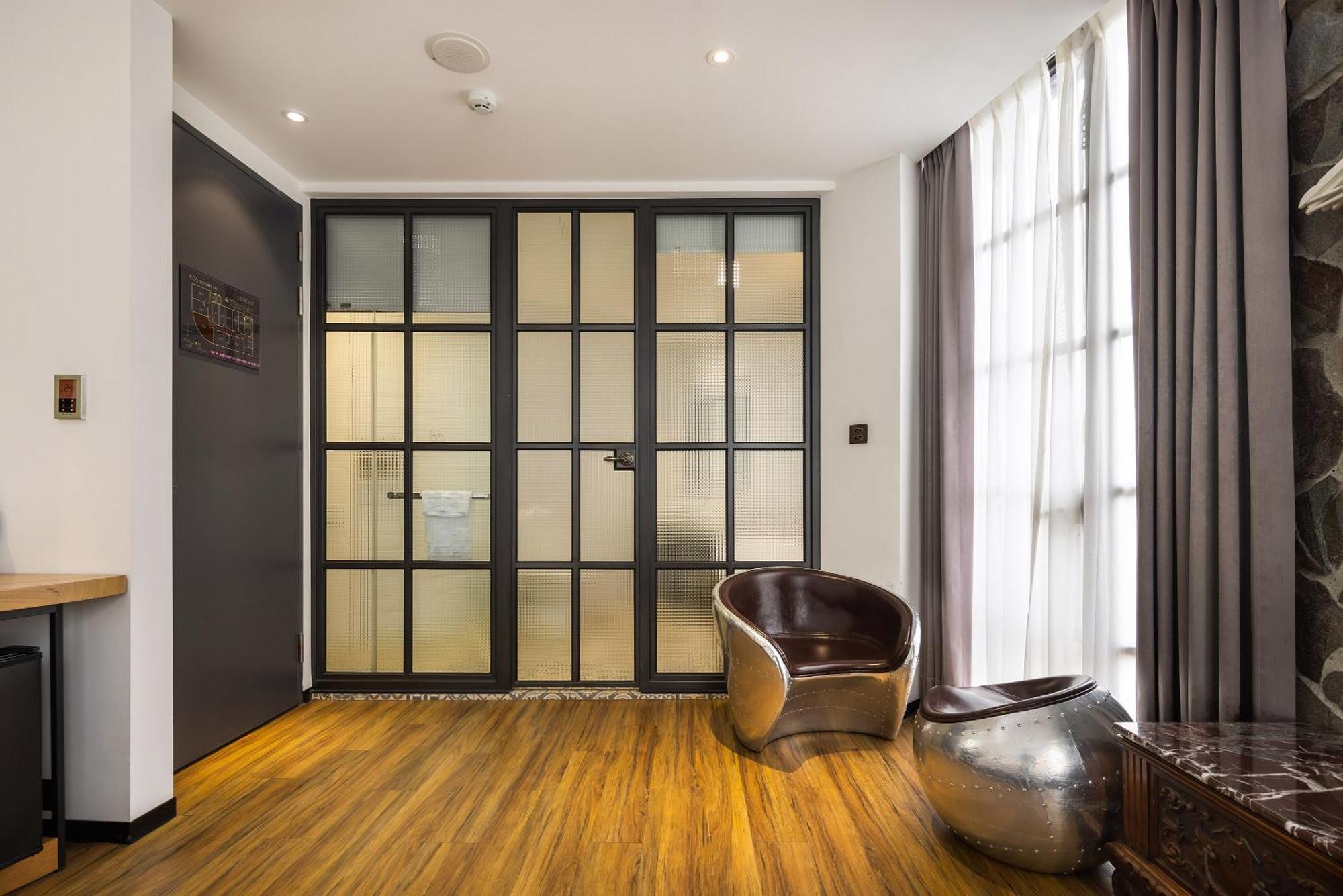 Bluesky Hotel Taichung Exterior foto
