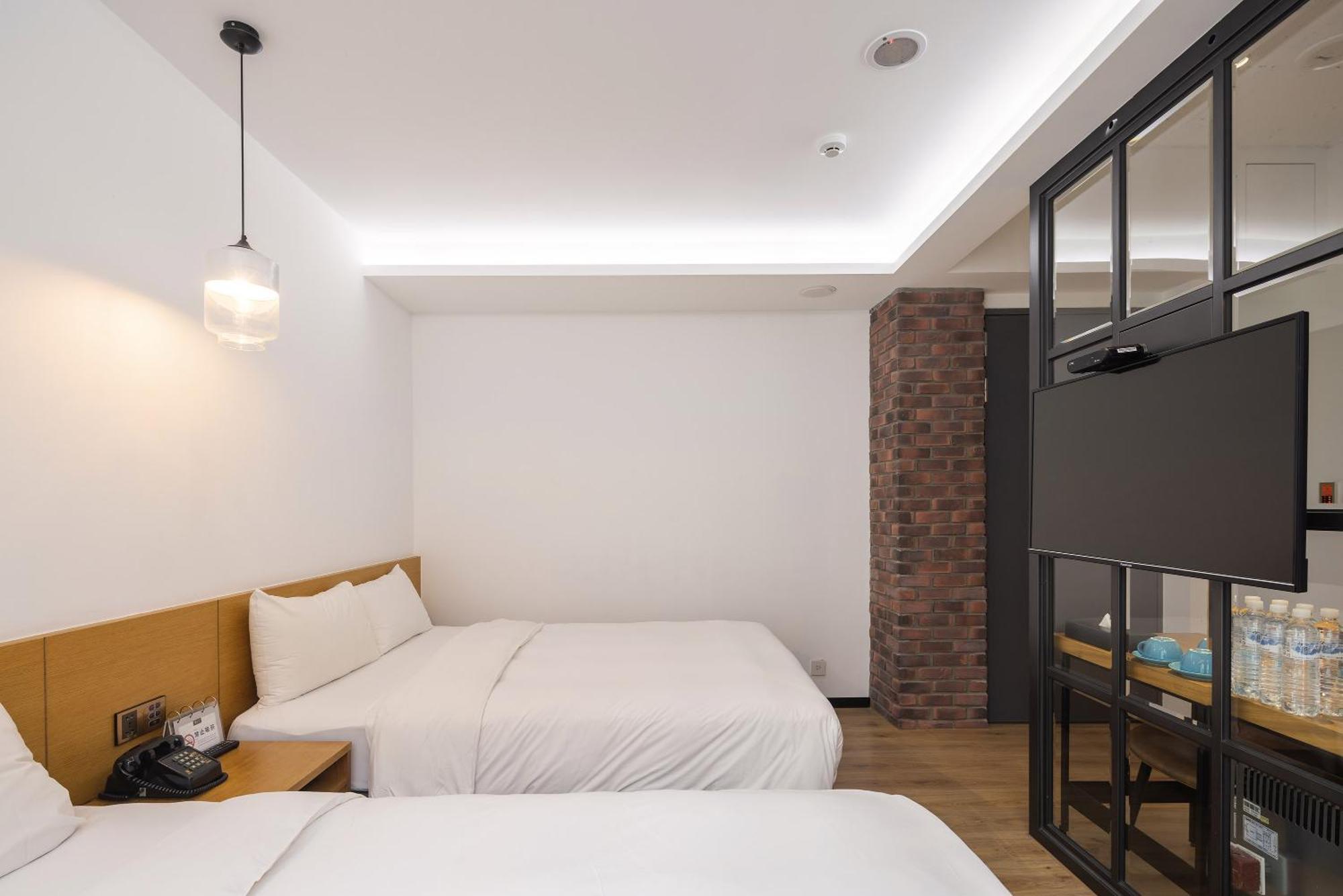 Bluesky Hotel Taichung Zimmer foto
